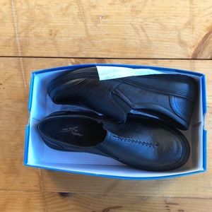 Easy Street Black Comfort Fit Shoes Size 10